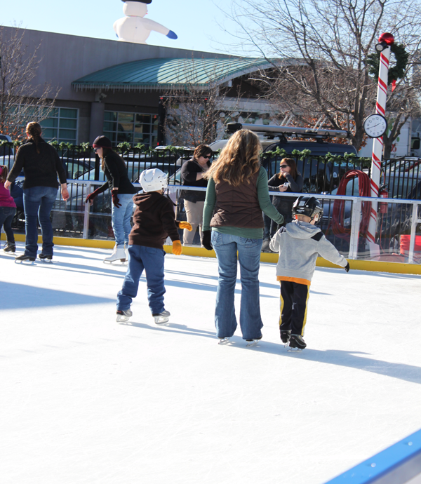 Ice Skating Sessions Open Skate Times Skatetown Ice Arena Roseville CA